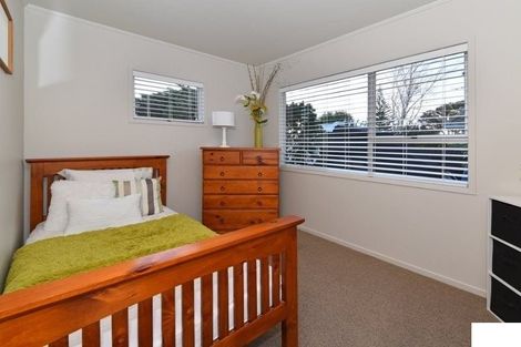 Photo of property in 6 Huber Street, Weymouth, Auckland, 2103