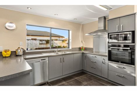 Photo of property in 12 Whitford Place, Rototuna North, Hamilton, 3210