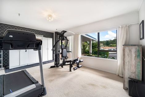 Photo of property in 27 Macnay Way, Murrays Bay, Auckland, 0630