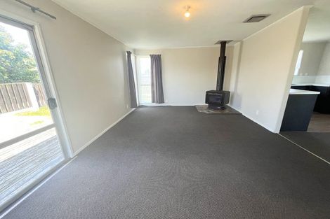 Photo of property in 3 Adel Place, Weymouth, Auckland, 2103