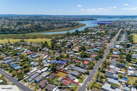 Photo of property in 111a Matipo Road, Te Atatu Peninsula, Auckland, 0610