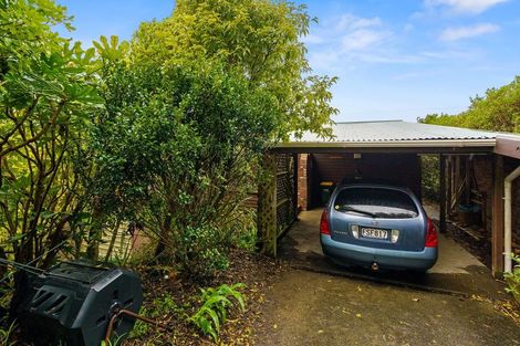 Photo of property in 134 Miromiro Road, Normandale, Lower Hutt, 5010