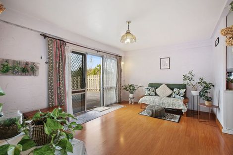 Photo of property in 45 Pigeon Mountain Road, Half Moon Bay, Auckland, 2012