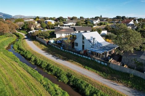 Photo of property in 12 Pohutukawa Crescent, Raumati Beach, Paraparaumu, 5032