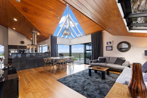 Photo of property in 5 Kotare Place, Sandspit, Warkworth, 0982