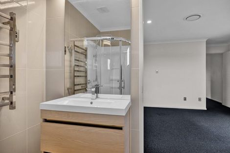 Photo of property in 14 Larlin Drive, Hawera, 4675