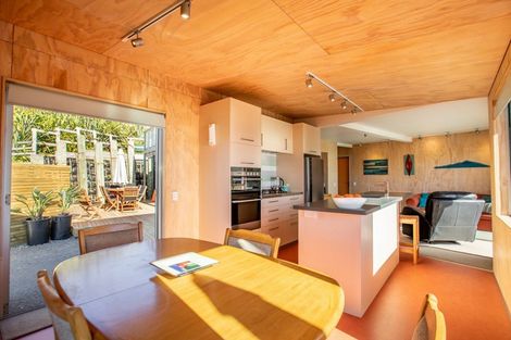 Photo of property in 15 The Esplanade, Raumati South, Paraparaumu, 5032