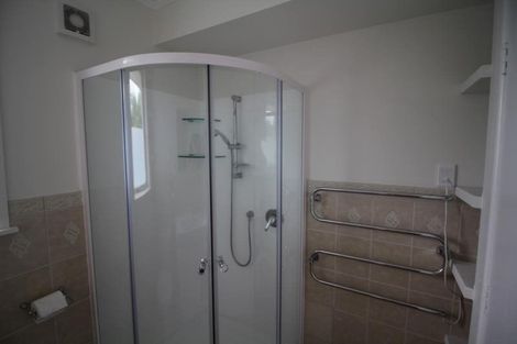 Photo of property in 1 Gaede Terrace, Sunnyvale, Auckland, 0612