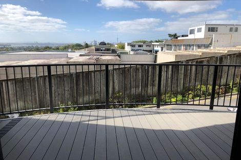 Photo of property in 8/241 Hinemoa Street, Birkenhead, Auckland, 0626