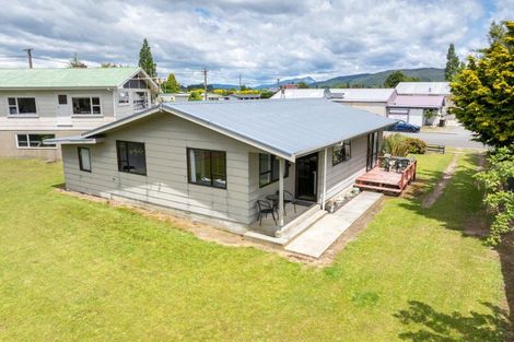 Photo of property in 4 Pompolona Street, Te Anau, 9600