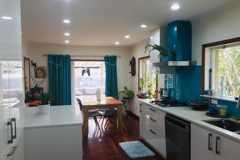 Photo of property in 1/8 Golf Road, New Lynn, Auckland, 0600