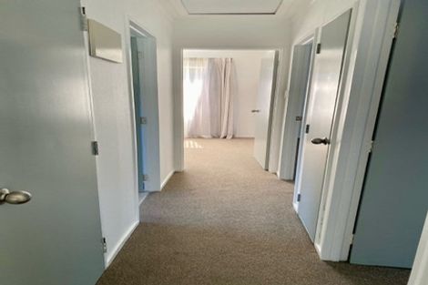 Photo of property in 21 Eskdale Road, Birkdale, Auckland, 0626