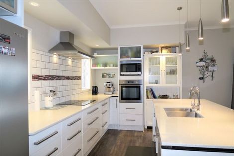 Photo of property in 6 Omega Place, Coastlands, Whakatane, 3120