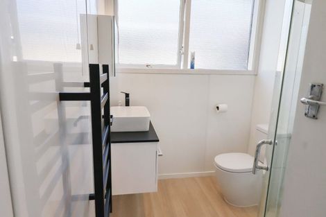 Photo of property in 5 Aorangi Road, Paraparaumu, 5032