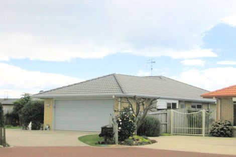 Photo of property in 7 Evergreen Glade, Papamoa Beach, Papamoa, 3118