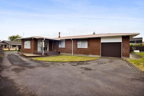 Photo of property in 53 Manu Crescent, Upper Vogeltown, New Plymouth, 4310