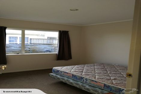 Photo of property in 42 Linwood Drive, Paraparaumu, 5032