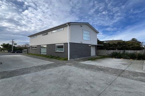 Photo of property in 28a Yeovil Road, Te Atatu Peninsula, Auckland, 0610