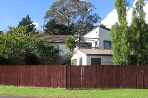Photo of property in 14 Adam Sunde Place, Glen Eden, Auckland, 0602
