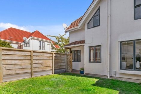 Photo of property in 2/74 Waiwhetu Road, Waiwhetu, Lower Hutt, 5010