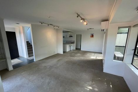 Photo of property in 3/16 Wairakei Street, Greenlane, Auckland, 1051