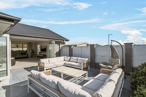 Photo of property in 26 Henley Close, Rolleston, 7614