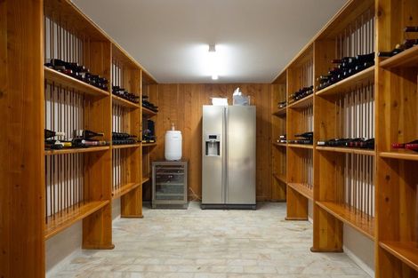 Photo of property in 214 Collingwood Street, Nelson South, Nelson, 7010