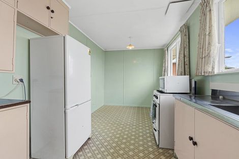 Photo of property in 8 Kelvin Place, Westown, New Plymouth, 4310