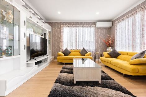 Photo of property in 25b Arrowsmith Drive, Flat Bush, Auckland, 2019