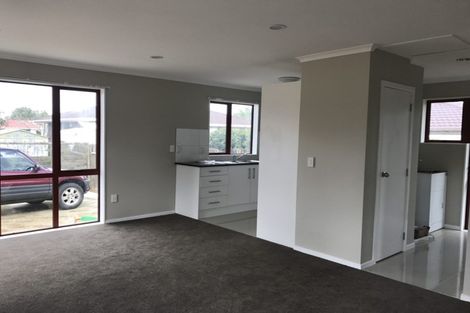 Photo of property in 399 Bucklands Beach Road, Bucklands Beach, Auckland, 2012