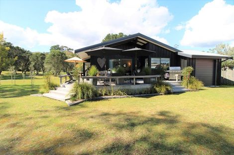 Photo of property in 117 Puriri Place, Matarangi, Whitianga, 3592