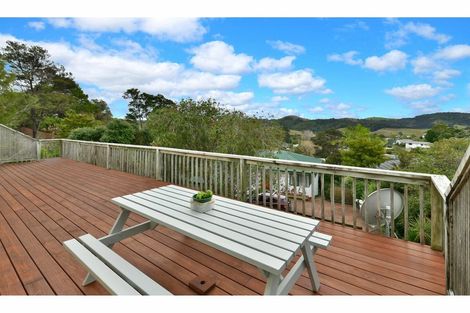 Photo of property in 31 Hillcrest Road, Hatfields Beach, Orewa, 0931
