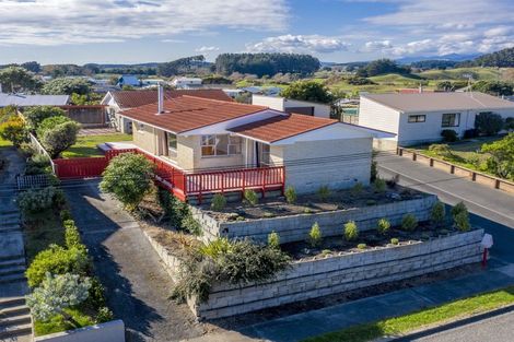 Photo of property in 56 Toi Street, Otaki Beach, Otaki, 5512