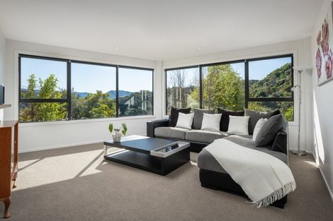 Photo of property in 27 Amelia Crescent, Waikawa, Picton, 7220