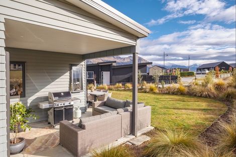 Photo of property in 2 Barclay Place, Wanaka, 9305