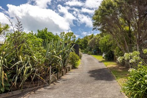 Photo of property in 8 Wellington Road, Surfdale, Waiheke Island, 1081