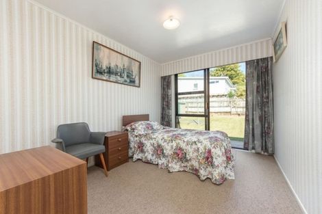 Photo of property in 61 Ennis Avenue, Pakuranga Heights, Auckland, 2010