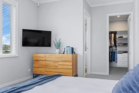 Photo of property in 10 Pekanga Road, Orewa, 0931