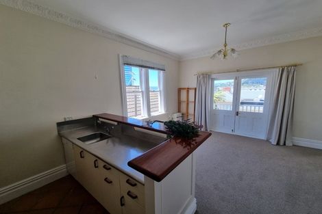 Photo of property in 253 The Terrace, Te Aro, Wellington, 6011