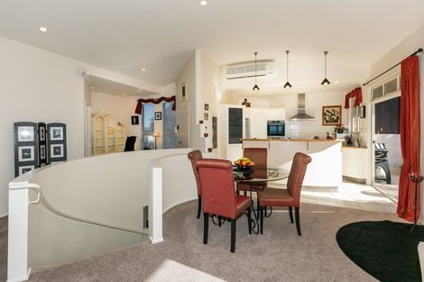 Photo of property in 1b Lincoln Road, Bluff Hill, Napier, 4110