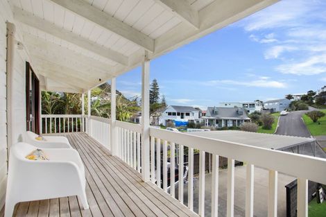 Photo of property in 21 Du Fresne Place, Russell, 0202