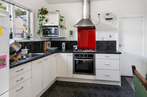 Photo of property in 108 The Parade, Island Bay, Wellington, 6023