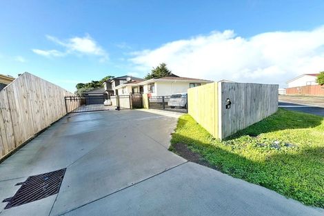 Photo of property in 18 Funnell Place, Manurewa, Auckland, 2102
