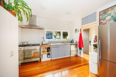 Photo of property in 87 Florence Avenue, Palmerston North, 4414