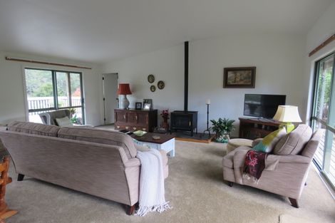 Photo of property in 28 Tanekaha Lane, Kerikeri, 0294