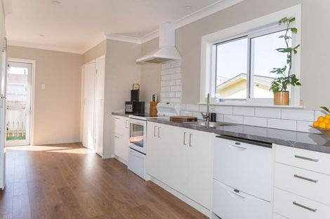 Photo of property in 5 Livingstone Street, Dannevirke, 4930