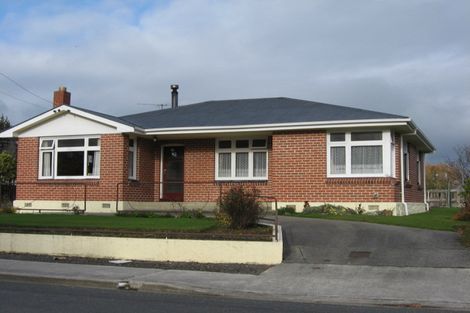 Photo of property in 17 Abercrombie Street, Milton, 9220