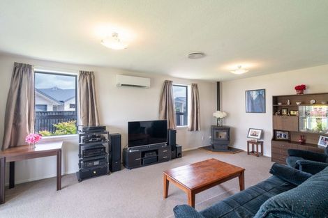 Photo of property in 12 Cowper Place, Avondale, Christchurch, 8061