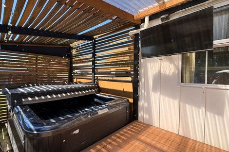 Photo of property in 140 Mako Mako Road, Levin, 5510