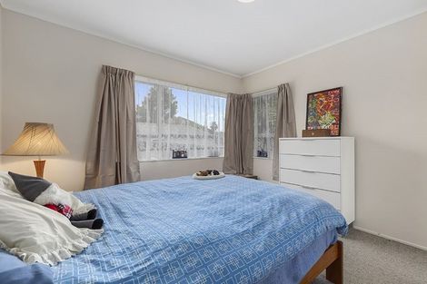 Photo of property in 2/10 Roseburn Place, Pakuranga, Auckland, 2010